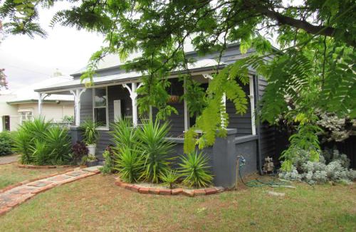 Maryborough House | Welcome Stranger Cottage