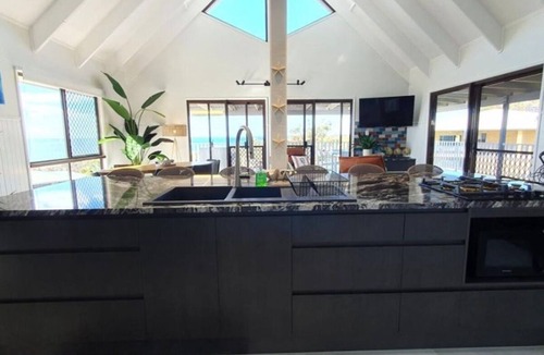 Orchid Beach House | Welcome to Marloo Chalet unforgettable ocean views