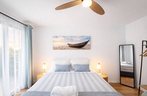 Scarborough Apartment | West Beach Lagoon 107 - Great Value