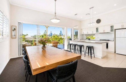West End Apartment | West End Oasis: 4BR w/Full amenities and Pool