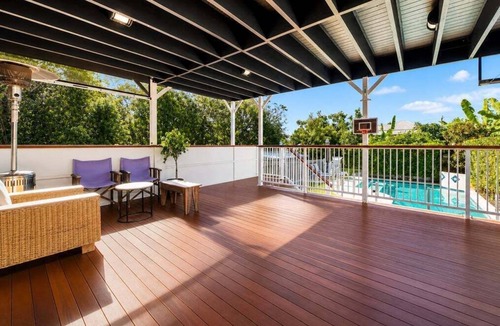 West End Apartment | West End Oasis: 4BR w/Full amenities and Pool