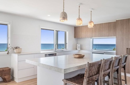 Lennox Head House | Whale Watcher - elevated coastal escape