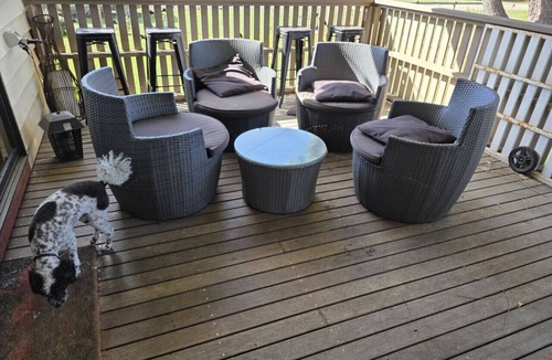 Venus Bay House | Where Paris meets Jupiter - Linen, Wi-Fi, Pets OK