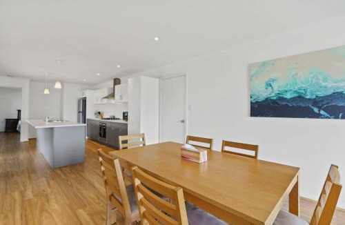 Goolwa South House | Where the River meets the Sea 66 Colman Rd Goolwa-No Linen Included