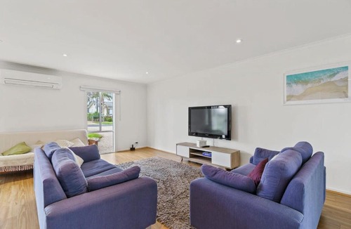 Goolwa South House | Where the River meets the Sea 66 Colman Rd Goolwa-No Linen Included