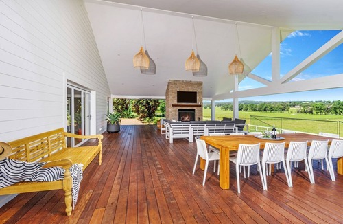 Far Meadow House | Whispering Pines House, Far Meadow, Berry