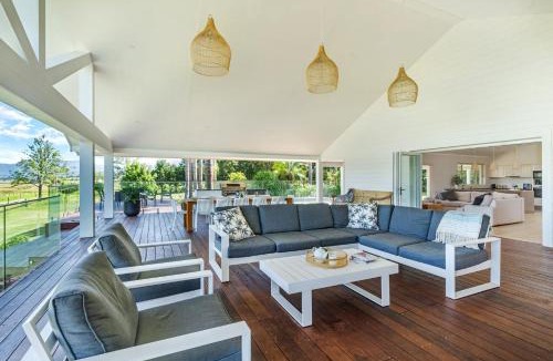 Far Meadow House | Whispering Pines House, Far Meadow, Berry