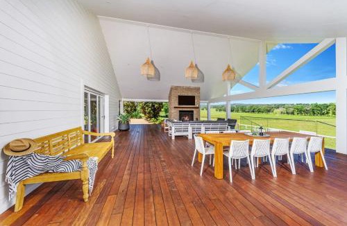 Far Meadow House | Whispering Pines House, Far Meadow, Berry