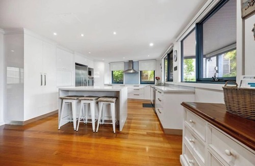 Inverloch House | Whispering Seas -Stay 3 pay 2 Winter Promo