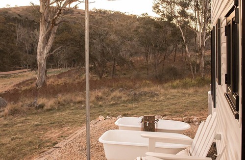 Billywillinga Cabin | Whispering Waters: Tiny house 15mins from bathurst CBD