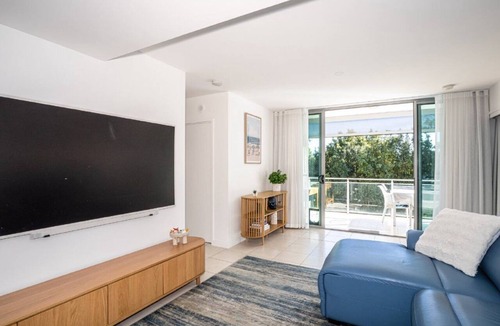 Woorim Apartment | Whispering Waves on Boyd