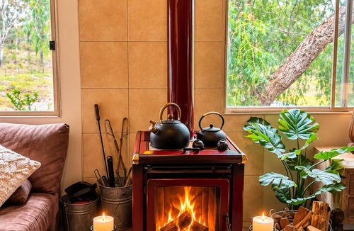Charbon Cabin | Willow Cabin | Fireplace Fire Pit 104Acres Near Mudgee