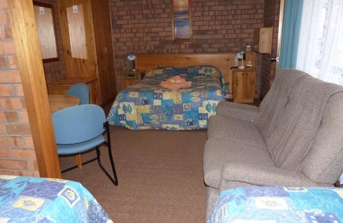 Victor Harbor Hotel | Wintersun Motel