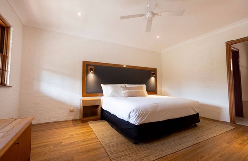 Wisemans Ferry Hotel | Wisemans Retreat
