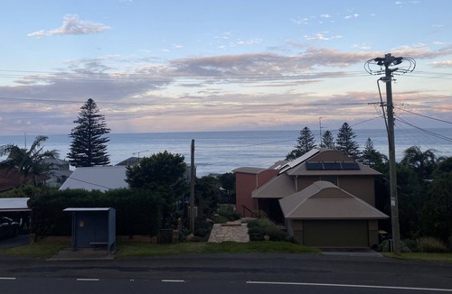 Wombarra House | Wombarra Sea View House on Lawrence Hargrave Drive