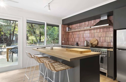 Fairhaven House | Wybellenna Magic I Second Living I Walk to beach