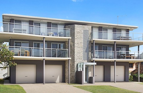 Yamba Apartment | Yamba 58 - Modern Coastal Living Near Main Beach with Ocean Views - Holiday Yamba