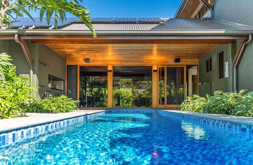 Flametree Villa | Yangaro