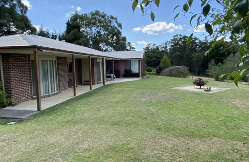 Castella House | Yarra Valley Dream Country Escape - 10 mins from Yarra Glen