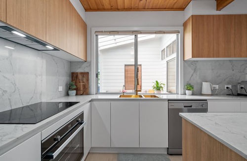 Marshall Mount House | YASAR FARMSTAY Marshall View Farmhouse