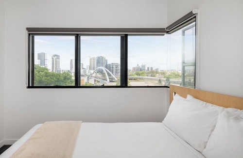 Brisbane Central Business District Hostel | YHA Brisbane City