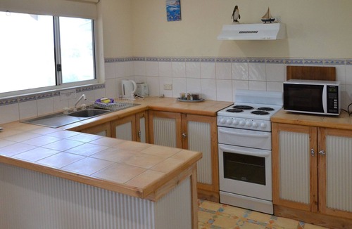 Marion Bay House | Yorke's Holiday Unit 1 | Comfortable, Budget-Friendly Stay in Marion Bay