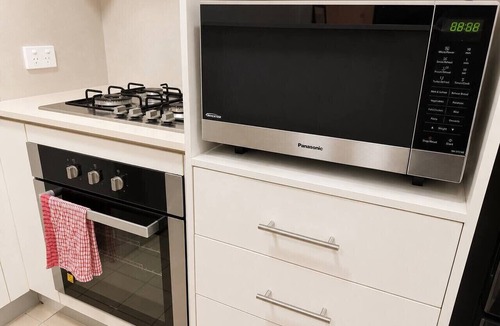 Newstead Apartment | Your Brisbane Home | Cozy 1BR in the CBD C38