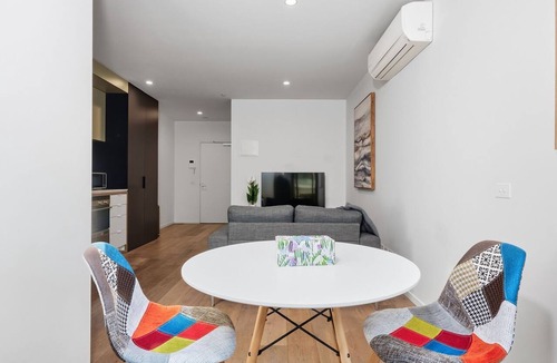 Carlton House | Your Melbourne Getaway Base in Carlton