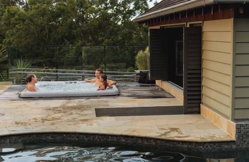 Doonan House | Your Noosa Hinterland Hideaway