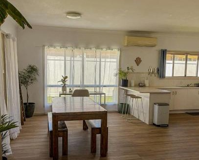 Yeppoon House | Your Pet Friendly Home Away From Home In Yeppoon Sleeps 10