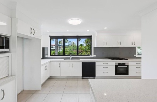 Surfers Paradise House | Your Private Paradise | Luxe Waterfront House