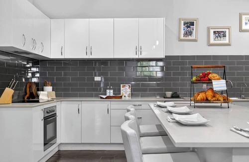 Talunga House | Yucanta Park Gorgeous Estate meets Scenic Getaways