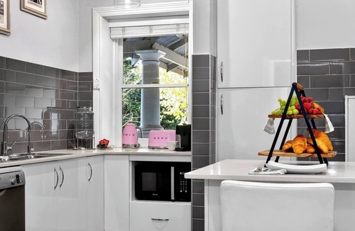 Talunga House | Yucanta Park Gorgeous Estate meets Scenic Getaways