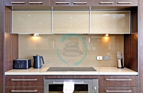 Bayview House | Zen Bayview Bliss: Luxury Marina Mansion