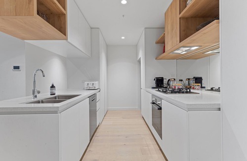 South Melbourne Apartment | Zi apartments - Balcony, Bayview, Sauna & Pool