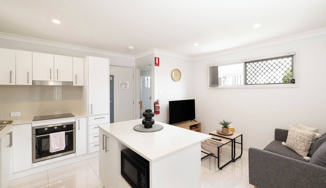1 Bdr Apt w/AC | Covered Parking | 514AF1 in Rocklea