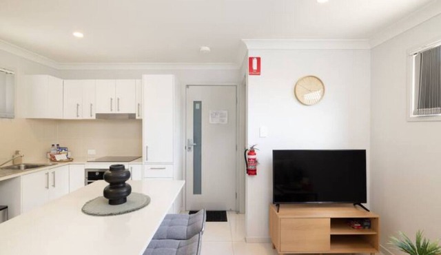 1 Bdr Apt w/AC | Covered Parking | 531AF1 in Rocklea