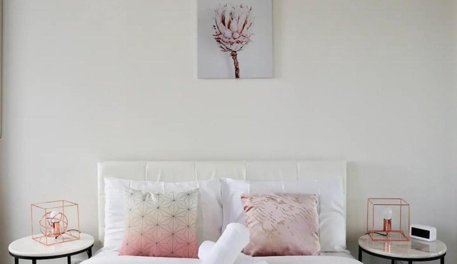 1 BRM 1 BATH, South Melbourne, Spacious with Balcony GS704 in Melbourne