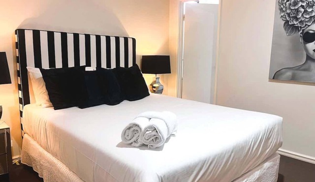 1 Sparkling Sanctuary Joondanna 3BR Villa & Parkng