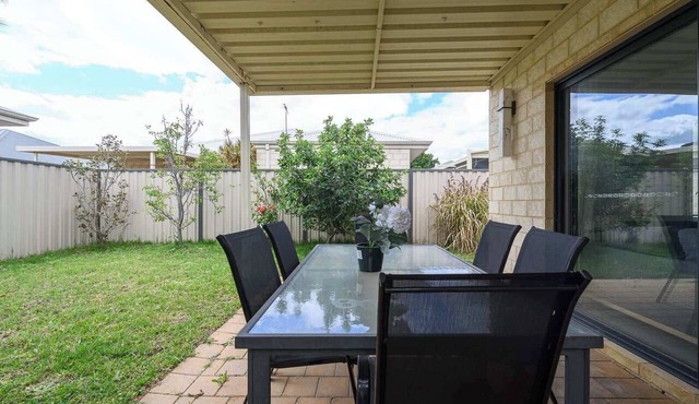 18 Home Base for Happy Days Family Stay 3BR Prkg