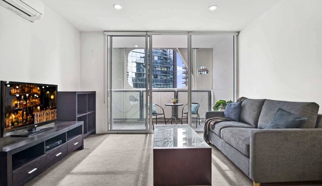 1BR Docklands | Walk to Marvel Stadium + Balcony in Docklands