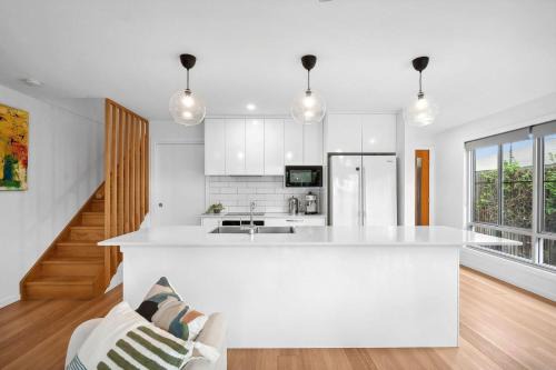 2 - 8 Pandanus, Beautiful townhouse walking distance to beach