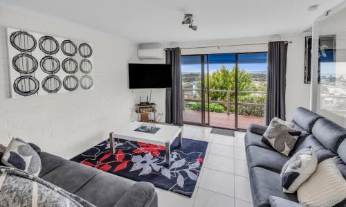 2 Bedroom - 2 level apartment - Hydra Holiday Unit 2, Merimbula