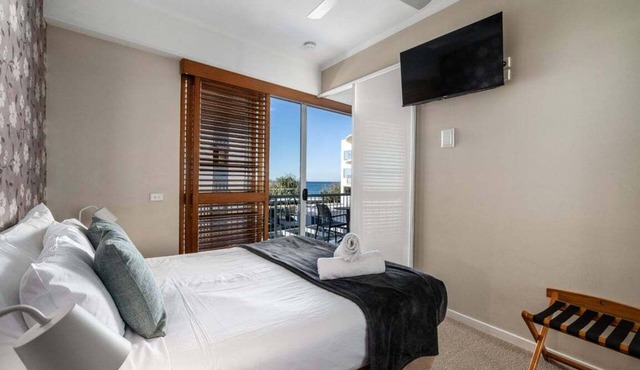 2 Bedroom Balcony Poolside