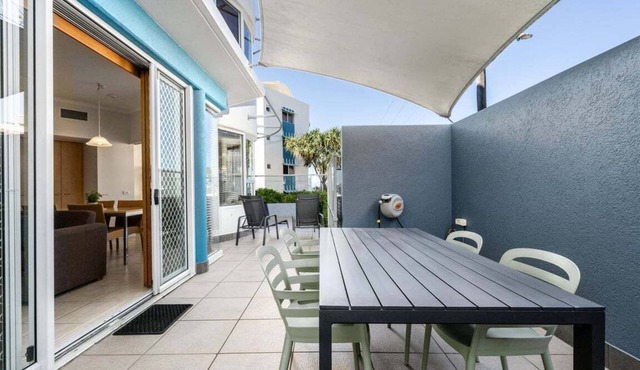 2 Bedroom Courtyard Poolside