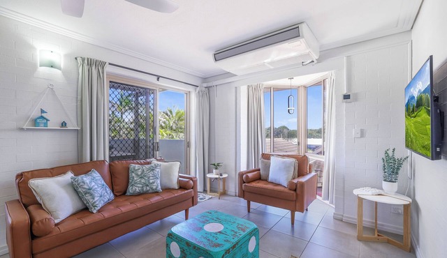 2 Bedroom Unit with Beach & Golf at your doorstep! in Bargara