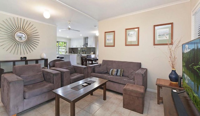 20 Roslin St Moffat Beach QLD