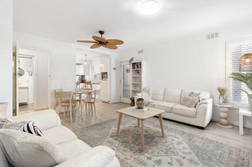 2BR Rockingham Beach Retreat