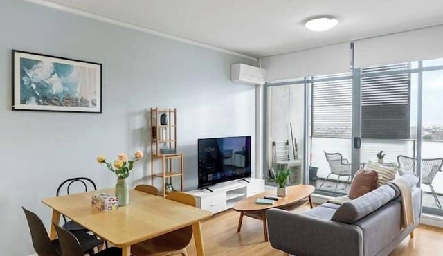 2BR With Parking Close To Beach | Step To Coles in Maroubra