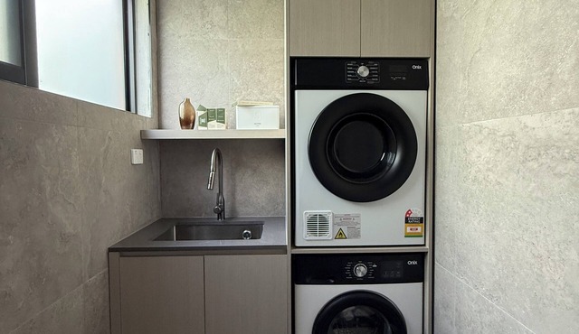 3-Bedroom Guest Flat with full kitchen and bathroom 60sqm